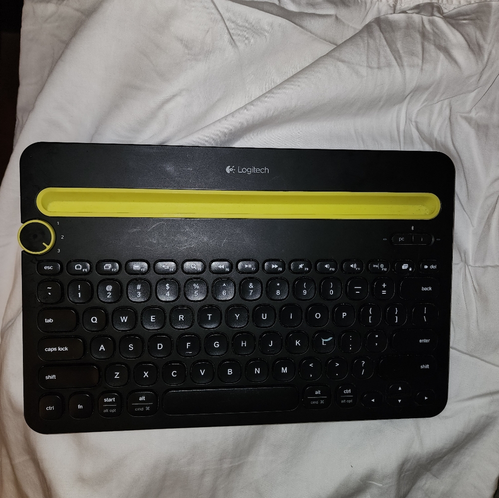 Logitech Keyboard K480 wireless Bluetooth Black with yellow multi device
